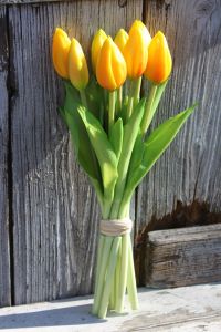 Bukiecik żółtych tulipanów cieniowanych-tulipany,ekskluzywne kwiaty sztuczne,ozdoba,dekoracja,dodatek